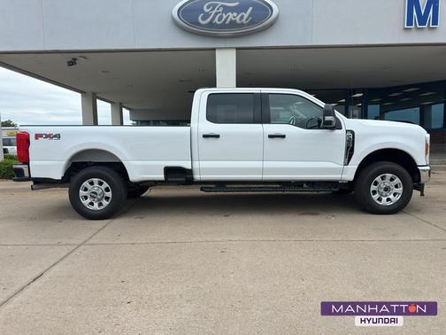 Oxford White 2024 Ford F-350 XLT