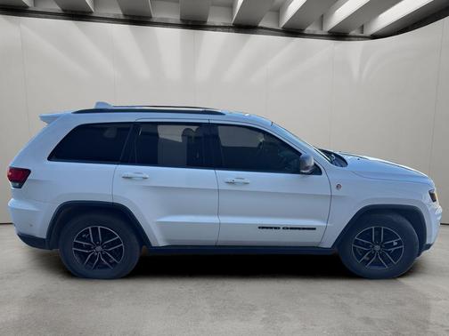 2017 Jeep Grand Cherokee Trailhawk