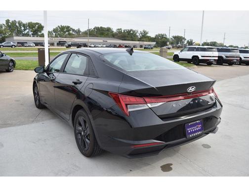 2023 Hyundai ELANTRA HEV Blue