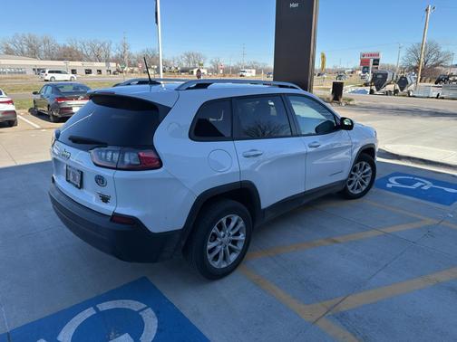 2021 Jeep Cherokee Latitude