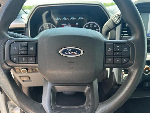 Oxford White 2023 Ford F-150 XLT