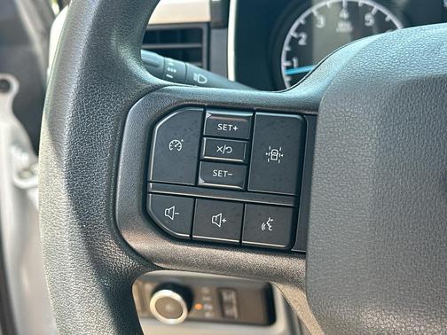 Oxford White 2023 Ford F-150 XLT