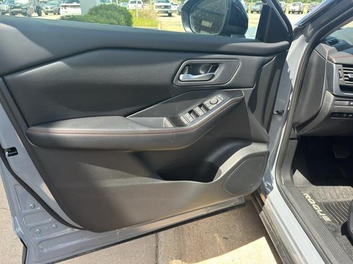 Boulder Gray Pearl 2025 Nissan Rogue Rock Creek