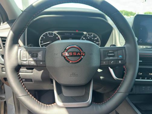 Boulder Gray Pearl 2025 Nissan Rogue Rock Creek
