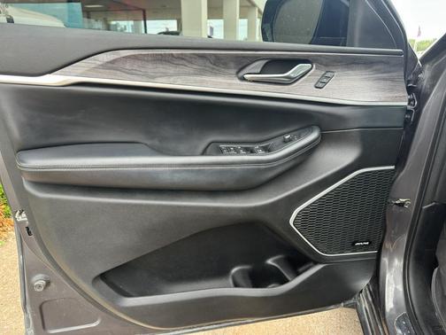 Baltic Gray Metallic Clearcoat 2022 Jeep Grand Cherokee L Limited