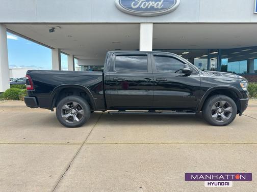 Diamond Black Crystal Pearl 2020 RAM 1500 Big Horn/Lone Star