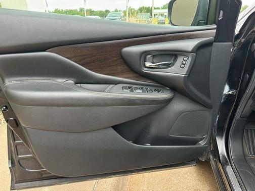 Magnetic Black Pearl 2021 Nissan Murano Platinum Intelligent AWD