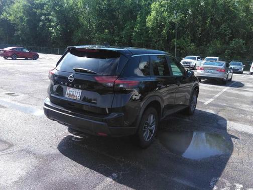 Super Black 2024 Nissan Rogue S