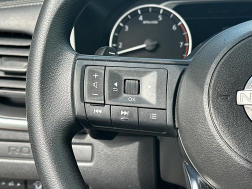Super Black 2024 Nissan Rogue S
