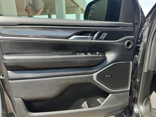 Diamond Black Crystal Pearlcoat 2022 Jeep Wagoneer Series I 4x4