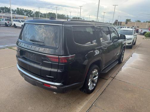 Diamond Black Crystal Pearlcoat 2022 Jeep Wagoneer Series I 4x4
