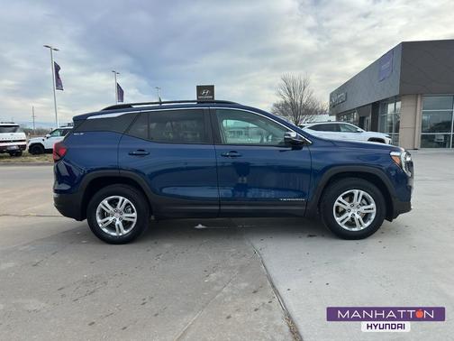 2022 GMC Terrain SLE