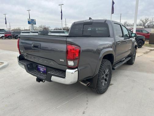 2022 Toyota Tacoma SR5