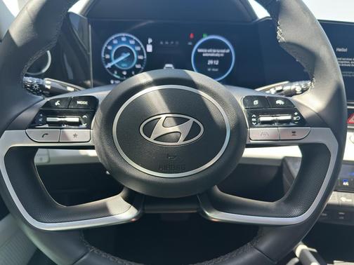 Serenity White 2025 Hyundai ELANTRA HEV Limited