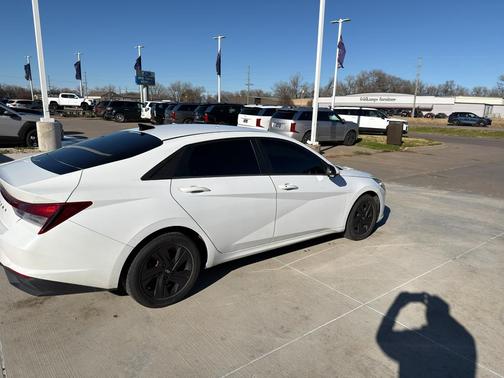 2021 Hyundai ELANTRA SEL