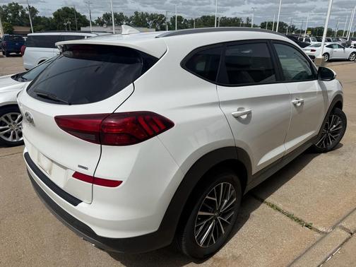 Winter White 2021 Hyundai TUCSON SEL