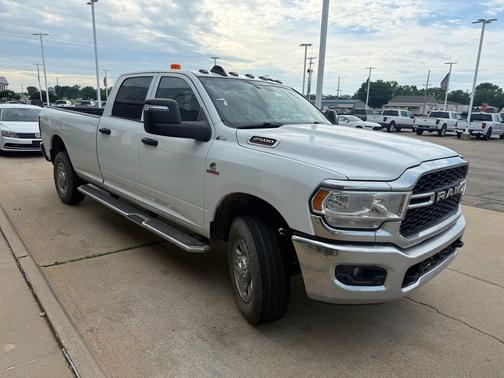 Bright White Clearcoat 2023 RAM 2500 Tradesman Crew Cab 4x4 8' Box