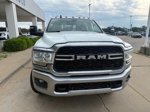 Bright White Clearcoat 2023 RAM 2500 Tradesman Crew Cab 4x4 8' Box