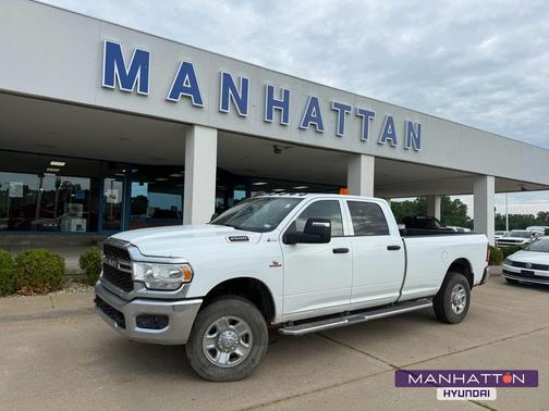 Bright White Clearcoat 2023 RAM 2500 Tradesman Crew Cab 4x4 8' Box