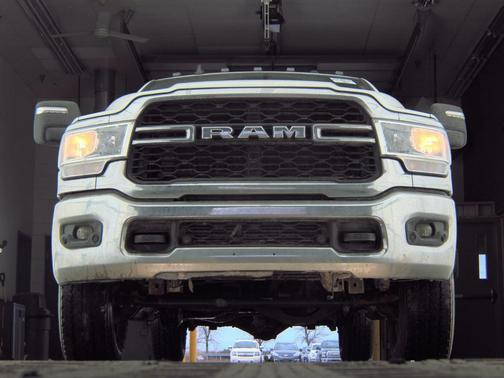Bright White Clearcoat 2023 RAM 2500 Tradesman Crew Cab 4x4 8' Box