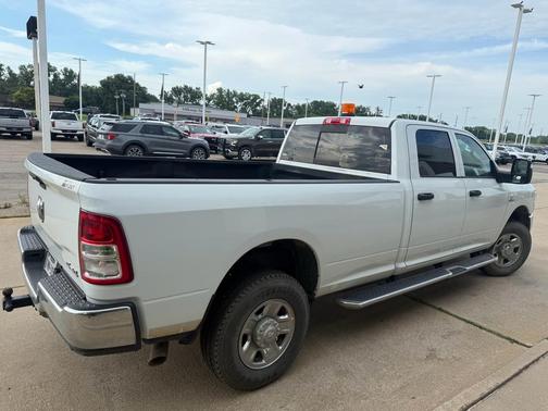 Bright White Clearcoat 2023 RAM 2500 Tradesman Crew Cab 4x4 8' Box