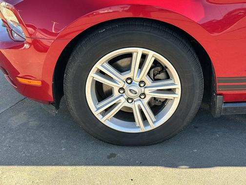 2011 Ford Mustang V6