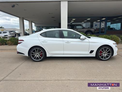 Uyuni White 2025 Genesis G70 2.5T RWD