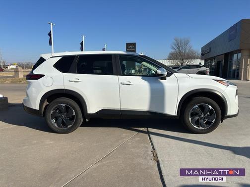 2024 Nissan Rogue SV