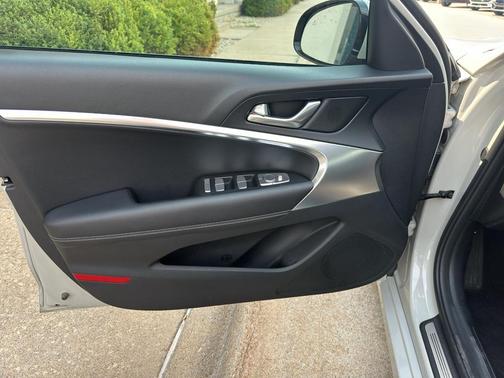 Vatna Gray 2025 Genesis G70 2.5T RWD