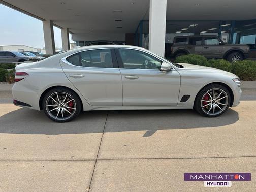 Vatna Gray 2025 Genesis G70 2.5T RWD