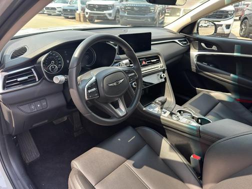 Vatna Gray 2025 Genesis G70 2.5T RWD