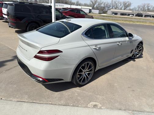 Vatna Gray 2025 Genesis G70 2.5T RWD