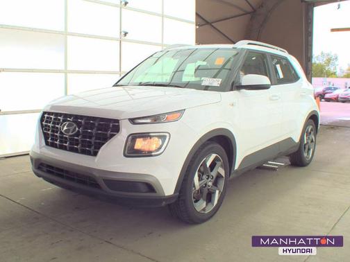 Lunar White 2025 Hyundai VENUE SEL
