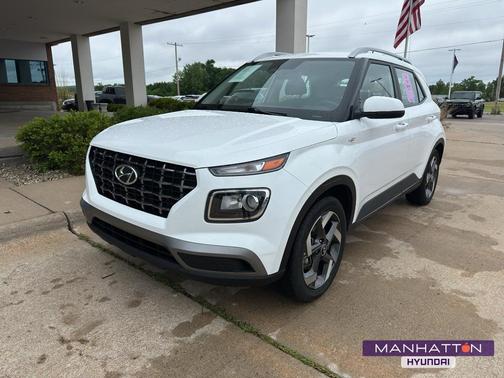 Lunar White 2025 Hyundai VENUE SEL