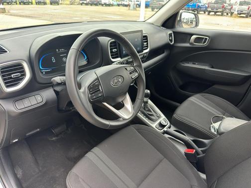 Lunar White 2025 Hyundai VENUE SEL