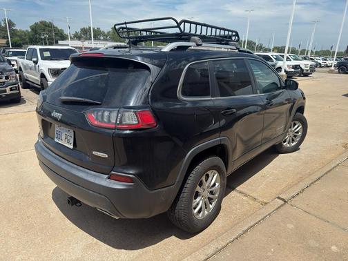 Diamond Black Crystal Pearlcoat 2019 Jeep Cherokee Latitude