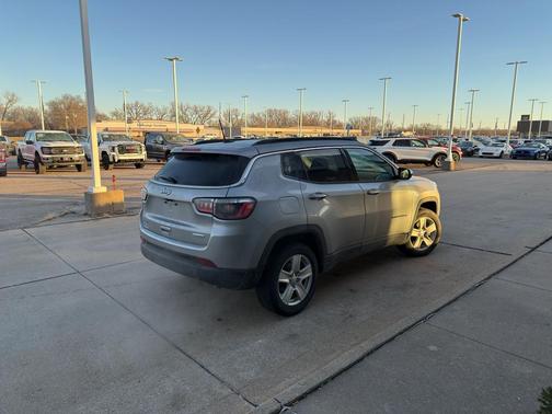2022 Jeep Compass Latitude