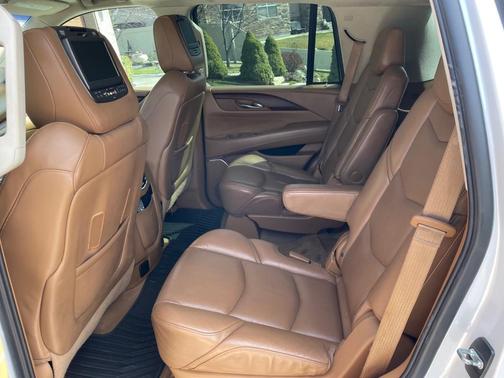 2016 Cadillac Escalade Platinum