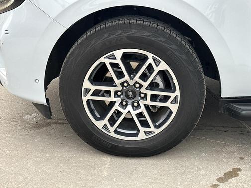 2025 Ford Expedition Max Active 4x4