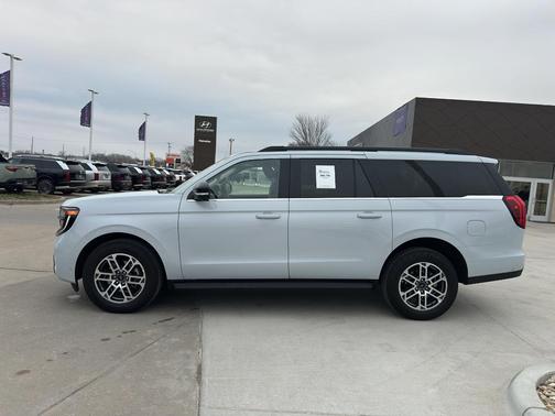 2025 Ford Expedition Max Active 4x4