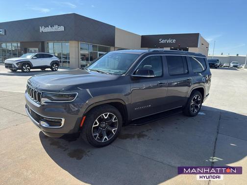 Baltic Gray Metallic Clearcoat 2024 Jeep Wagoneer Series III 4x4