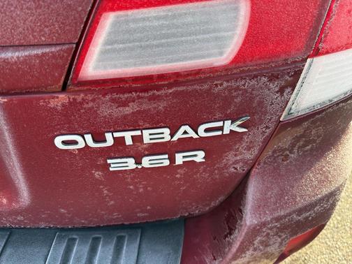2011 Subaru Outback 3.6 R Limited