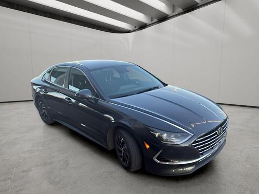 2023 Hyundai SONATA Hybrid Base