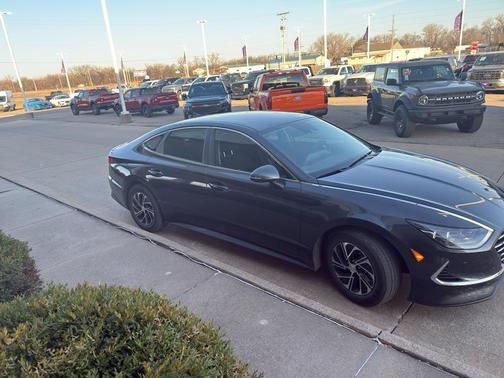 2023 Hyundai SONATA Hybrid Base