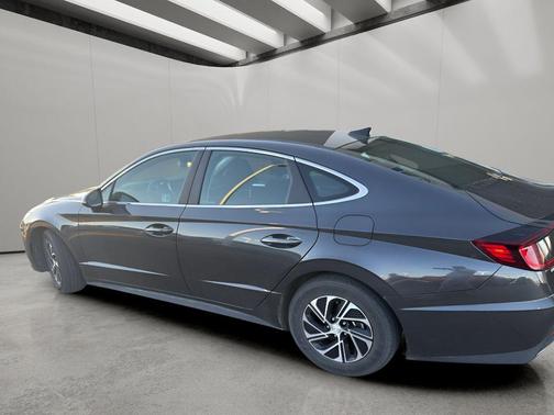 2023 Hyundai SONATA Hybrid Base