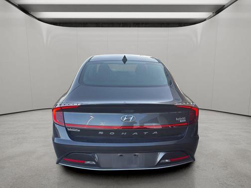 2023 Hyundai SONATA Hybrid Base