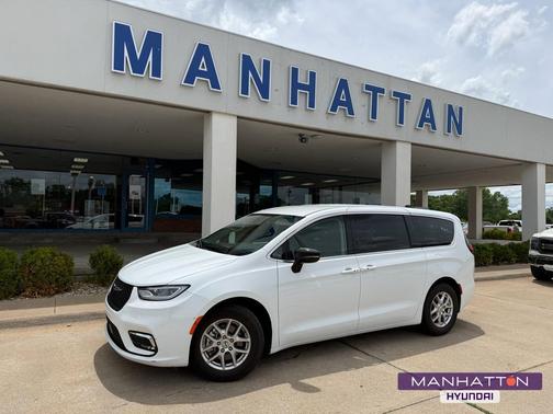Bright White Clearcoat 2024 Chrysler Pacifica Touring L