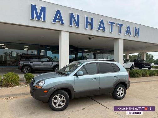 Alpine Frost Metallic 2009 Hyundai TUCSON SE