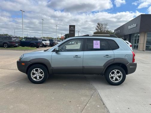 Alpine Frost Metallic 2009 Hyundai TUCSON SE