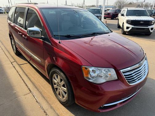 2011 Chrysler Town & Country Touring-L